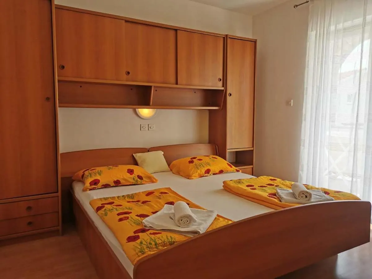 Apartments Miranda Lopar 0*,  Croatia