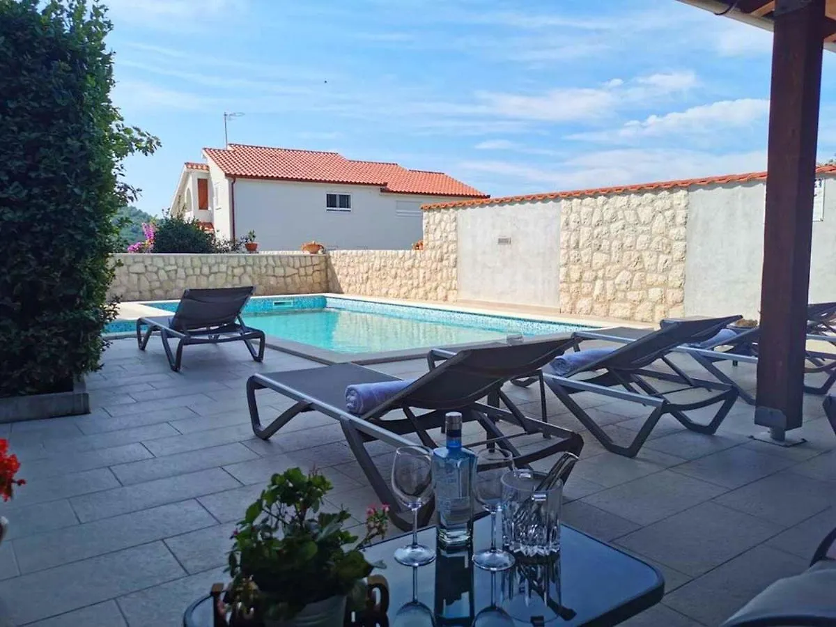 Apartments Miranda Lopar Croatia