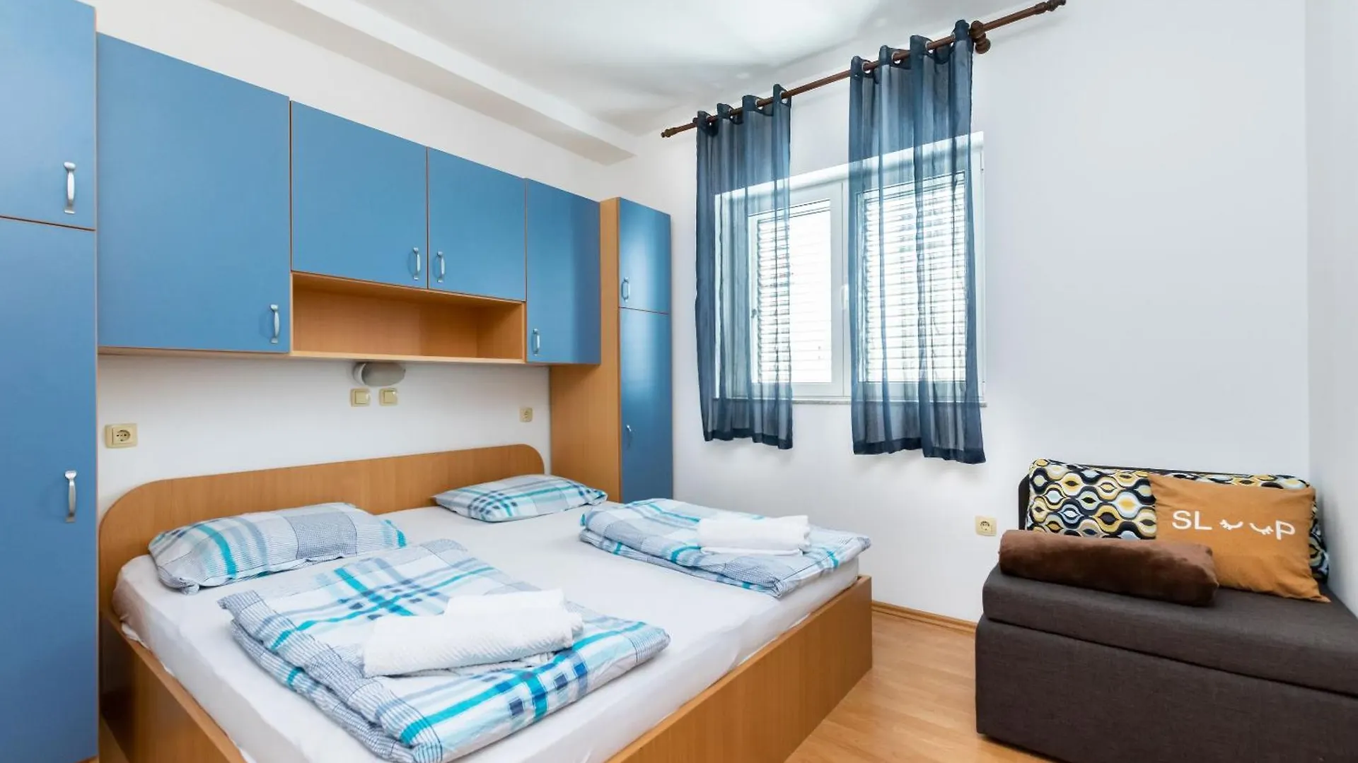Apartments Miranda Lopar