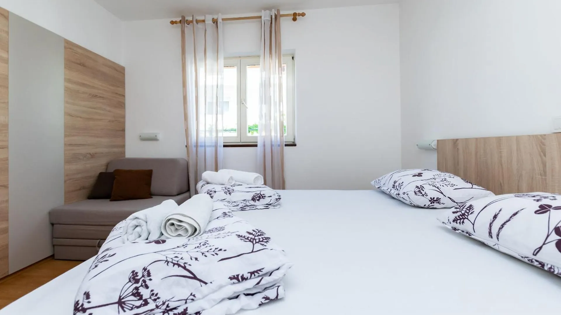 Apartments Miranda Lopar Croatia