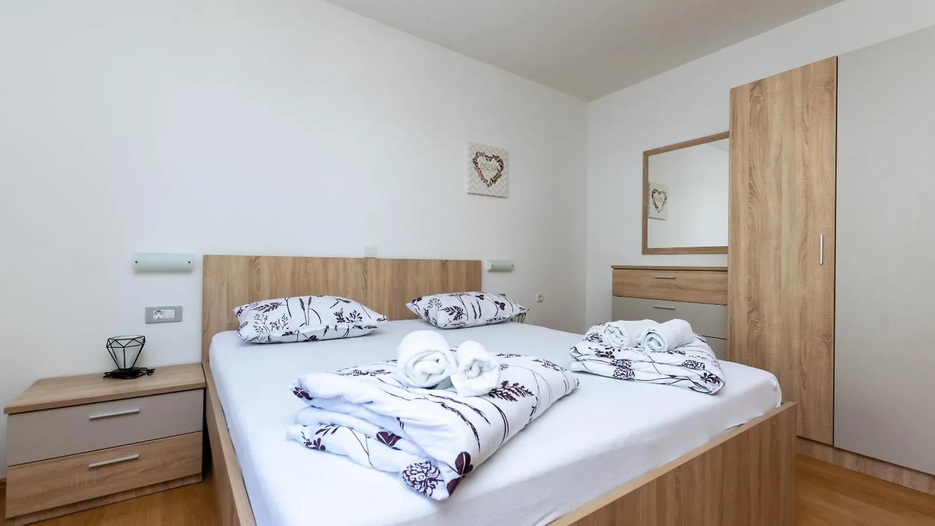 Apartments Miranda Lopar 0*,  Croatia