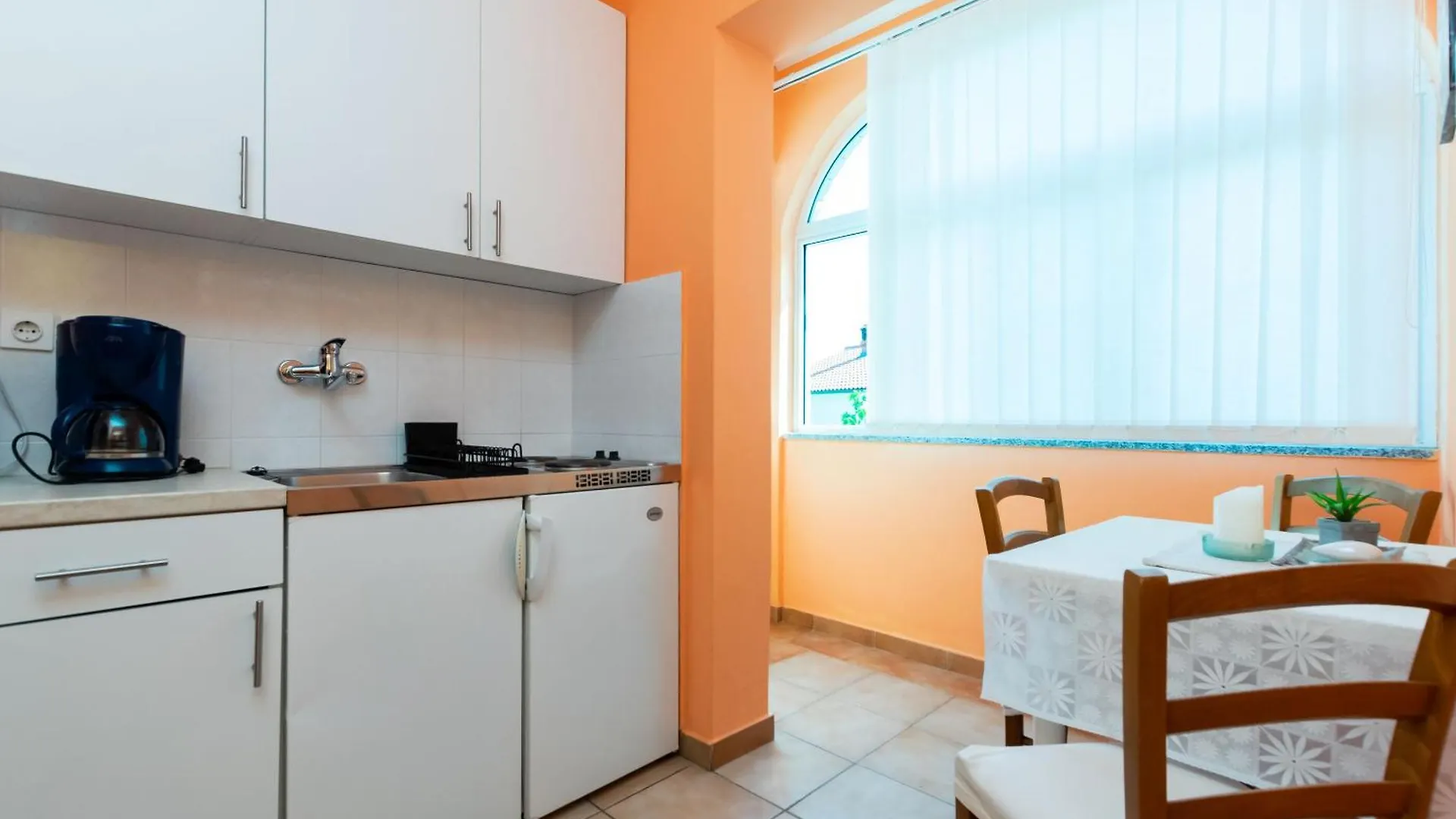 Apartments Miranda Lopar