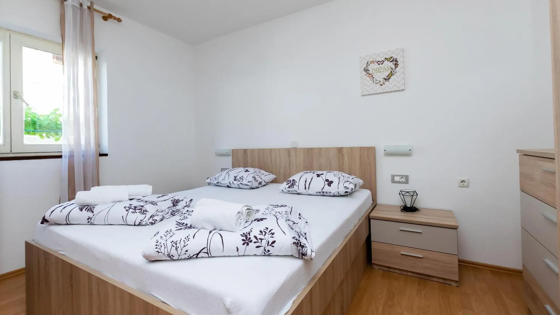 Apartments Miranda Lopar 0*,  Croatia