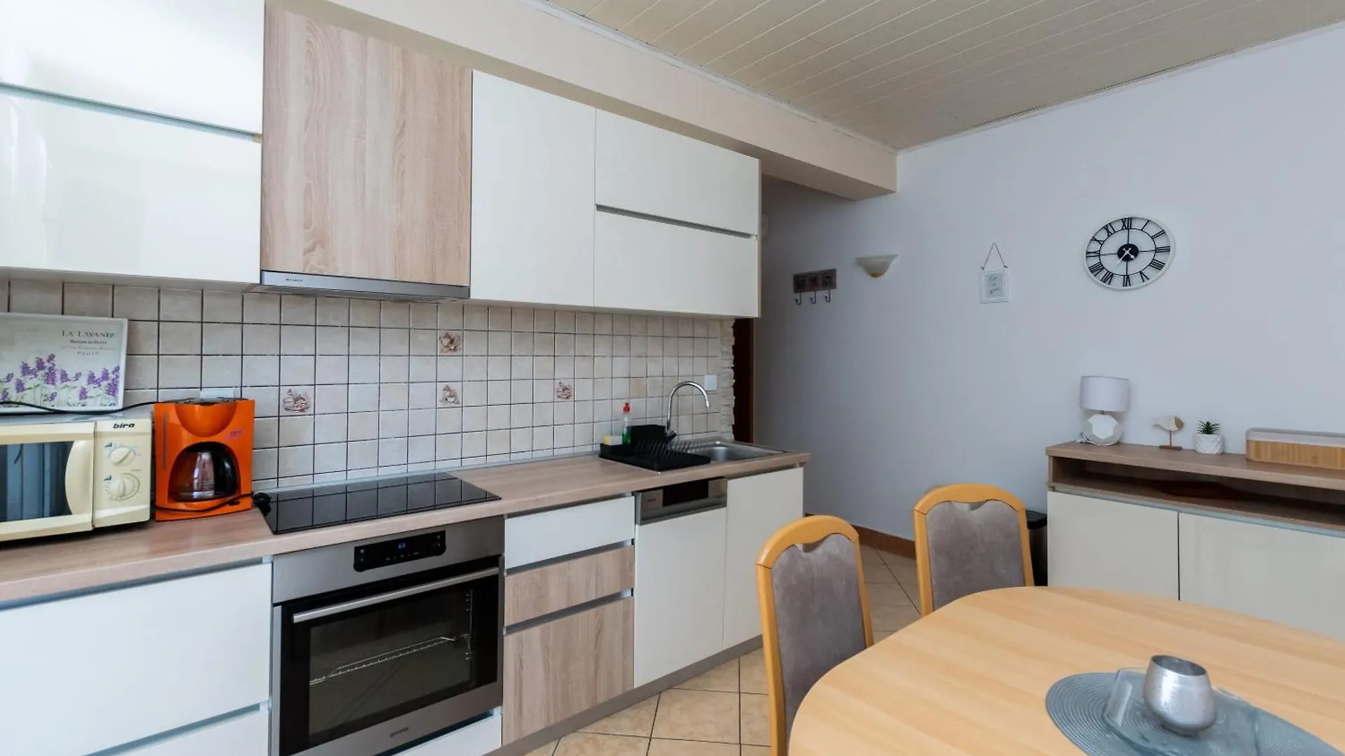 Apartments Miranda Lopar
